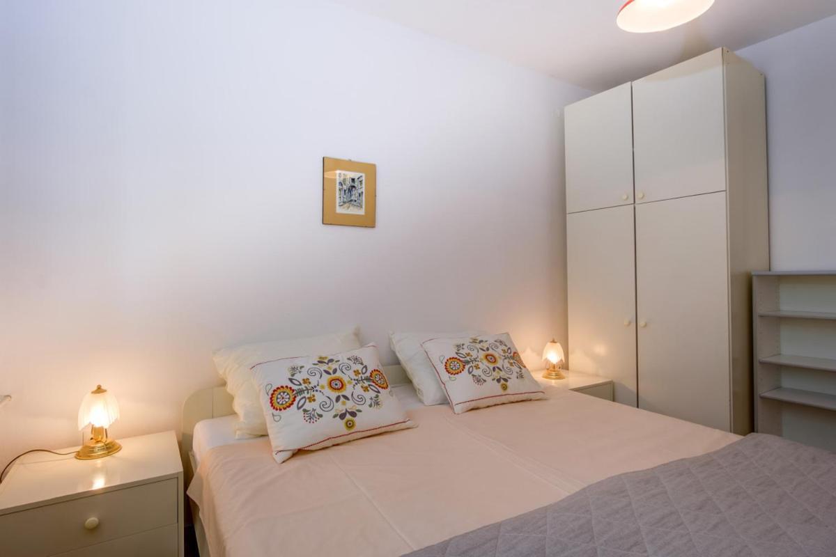 Apartmani Nadalina Veli Lošinj Extérieur photo