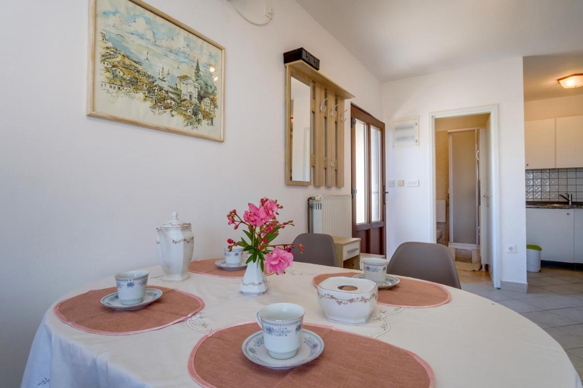 Apartmani Nadalina Veli Lošinj Extérieur photo