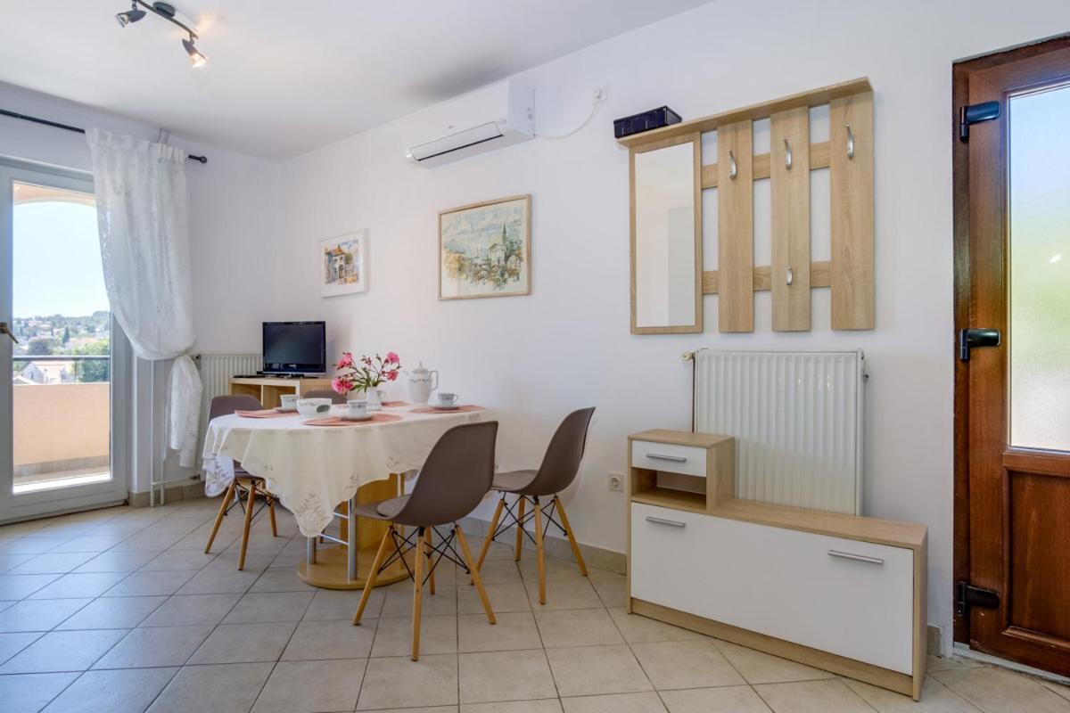 Apartmani Nadalina Veli Lošinj Extérieur photo